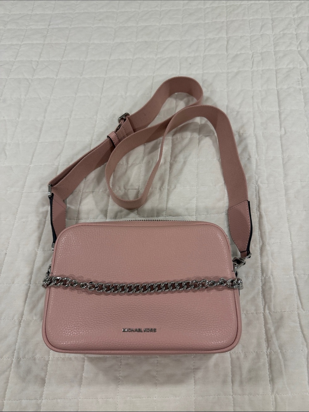 Michael Kors Blush Pink Leather Crossbody Camera Bag with Chain Detail - Picture 2 of 4